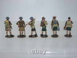 Britains 41034 British Blackwatch Regiment Infantry Soldiers Wearing Kilts