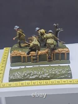 Britains 41035 British Trench Officer Sergeant 2 Men Toy Soldier Figure Set WD5