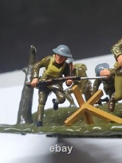 Britains 41035 British Trench Officer Sergeant 2 Men Toy Soldier Figure Set WD5