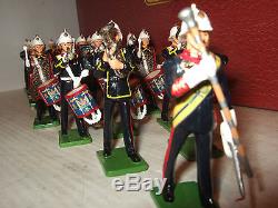 Britains 41102 Rare 21 Piece Marching Band of the Royal Marines, 2 Tier Box Set