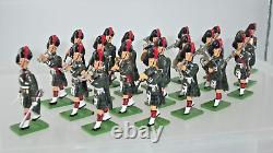 Britains 41103 Black Watch, 21 Piece Regimental Band 54mm in Britains fitted Box