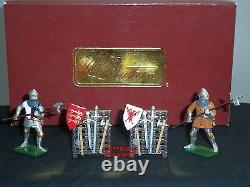 Britains 41114 Men At Arms Knights Fighting Scene Metal Toy Soldier Figure Set