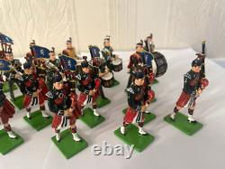 Britains 41150 Pipes & Drums 1st Battalion The Royal Scots (The Royal Regiment)