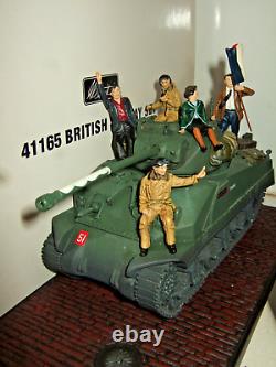 Britains 41165 VE Day in Europe, British Sherman with Liberated People in 132