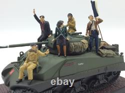 Britains 41165 VE Day in Europe, British Sherman with Liberated People in 132