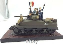 Britains 41166 VE Day Set American Tank with hedgecutter, 5 Figures damaged