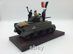 Britains 41166 VE Day Set American Tank with hedgecutter, 5 Figures damaged