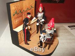 Britains 41169 Christmas scene 2005, Household Cavalry, Blues & Royals at the Bar