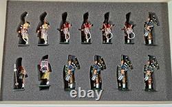 Britains 48004 Pipes and Drums Queen's Highlanders, Limited Edition, Boxed
