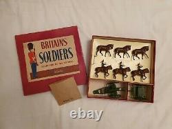 Britains 54mm lead military figures Set 2077 The Kings Troop RHA At The Walk