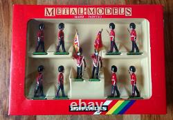 Britains 7207 Scots Guards Drums Colour Party 10 Metal Hand Painted Figures NEW