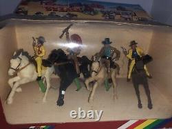 Britains 7403 Detail Mounted Cowboy 4 Horse Mounted Figure Boxed Complete (1196)