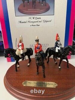 Britains 8152 Hm Queen Horseguard Lifeguard Mounted Toy Soldier Figures On Wood