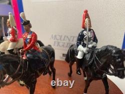 Britains 8152 Hm Queen Horseguard Lifeguard Mounted Toy Soldier Figures On Wood