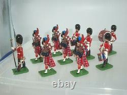 Britains 8305 Scots Guards 10 Piece Pipe + Drum Band Metal Toy Soldier Set