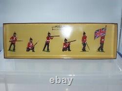 Britains 8809 British Army Gloucestershire Regiment Metal Soldier Figure Set