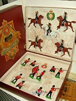 Britains 8813 Centenary 2 Tier set 13th Hussars & The Royal Fusiliers in 54mm