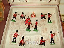 Britains 8813 Centenary 2 Tier set 13th Hussars & The Royal Fusiliers in 54mm