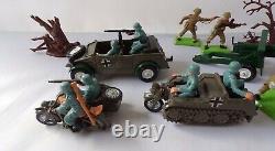 Britains 9751 Army Group Boxed German Kubelwagen Sidecar British Soldiers