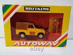 Britains 9811 Land Rover Swb Rare & Figure With Jack Hammer Autoway (bs136)