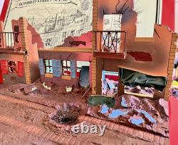 Britains BOMBED STREET SCENE #00159 complete boxed WW1/WW2 new inc shipping box