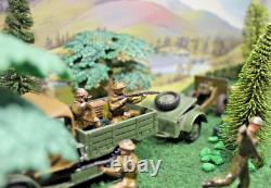 Britains Beetle lorry with trailor+firing Cannon+ammo boxes+9 Metal soldiers
