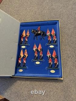 Britains Box Set 5801 Trooping the Colour Queen Elizabeth Guards toy soldiers