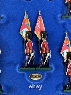 Britains Box Set 5801 Trooping the Colour Queen Elizabeth II Guards toy soldiers