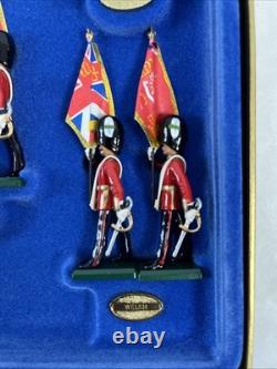 Britains Box Set 5801 Trooping the Colour Queen Elizabeth II Guards toy soldiers