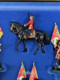 Britains Box Set 5801 Trooping the Colour Queen Elizabeth II Guards toy soldiers
