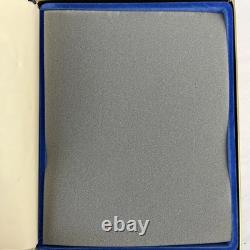 Britains Box Set 5801 Trooping the Colour Queen Elizabeth II Guards toy soldiers