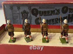 Britains Boxed Set 114 -Queens Own Cameron Highlanders 1914 version depose issue