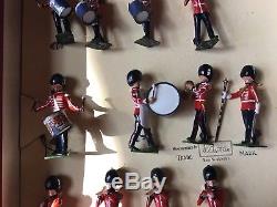 Britains Boxed Set 2108. Welsh Guards Drums And Fifes