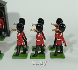 Britains Ceremonial Coldstream Guards Band 18 Figures Trumpet Drums Soldiers