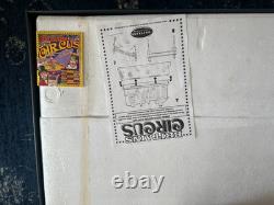 Britains Circus 08673 Circus Street Parade Diorama set with Vehicle boxed (MH)