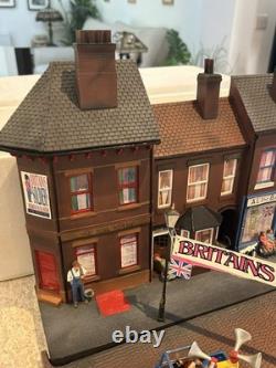 Britains Circus Street Scene Diorama with Circus Vehicle Boxed