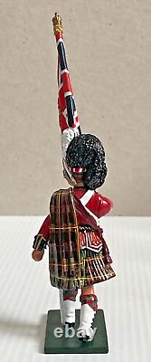 Britains Colour Party 1st Bn. Queens Own Cameron Highlanders 79th, 54mm #48006