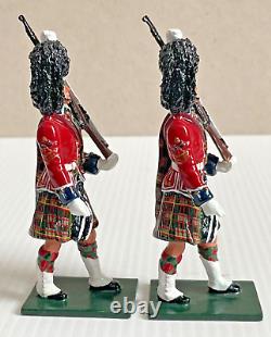 Britains Colour Party 1st Bn. Queens Own Cameron Highlanders 79th, 54mm #48006