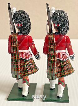 Britains Colour Party 1st Bn. Queens Own Cameron Highlanders 79th, 54mm #48006