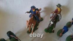 Britains Cowboys American Wild West 1970s 22 plastic figures Hong Kong Britains Cowboys American Wild West 1970s 22 plastic figures Hong Kong