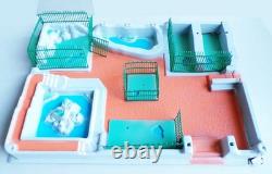 Britains Deetail 4712 Zoo Model Zoo Playset and Box