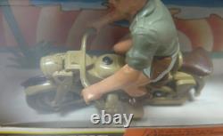 Britains Deetail 9694 Afrika Korps Dispatch Rider 132 Scale