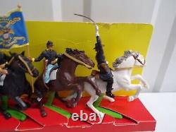 Britains Deetail ACW Mounted Union Soldiers On Red Yellow Header Card