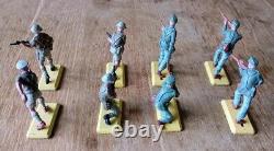 Britains Deetail Afrika Korp Dispatch Rider 9694 + Figures 8th Army/Afrika Korp