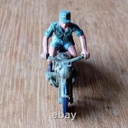 Britains Deetail Afrika Korp Dispatch Rider 9694 + Figures 8th Army/Afrika Korp