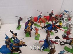 Britains Deetail Knights Of The Sword -11 Mounted, 26 Foot, Turks 9 Mtd 14 Ft