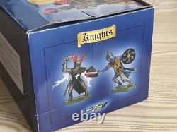 Britains Deetail, Knights & Saracens, Toy Soldiers, In Original Trade Box. 1/32