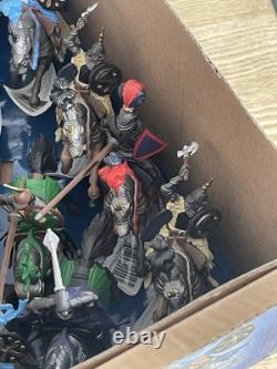 Britains Deetail, Knights & Saracens, Toy Soldiers, In Original Trade Box. 1/32