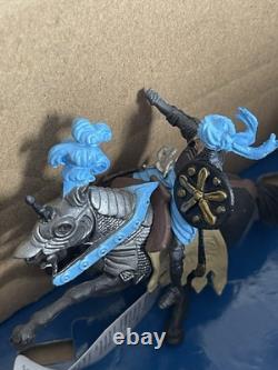 Britains Deetail, Knights & Saracens, Toy Soldiers, In Original Trade Box. 1/32