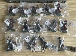 Britains Deetail, Knights & Saracens, Toy Soldiers, In Original Trade Box. 1/32